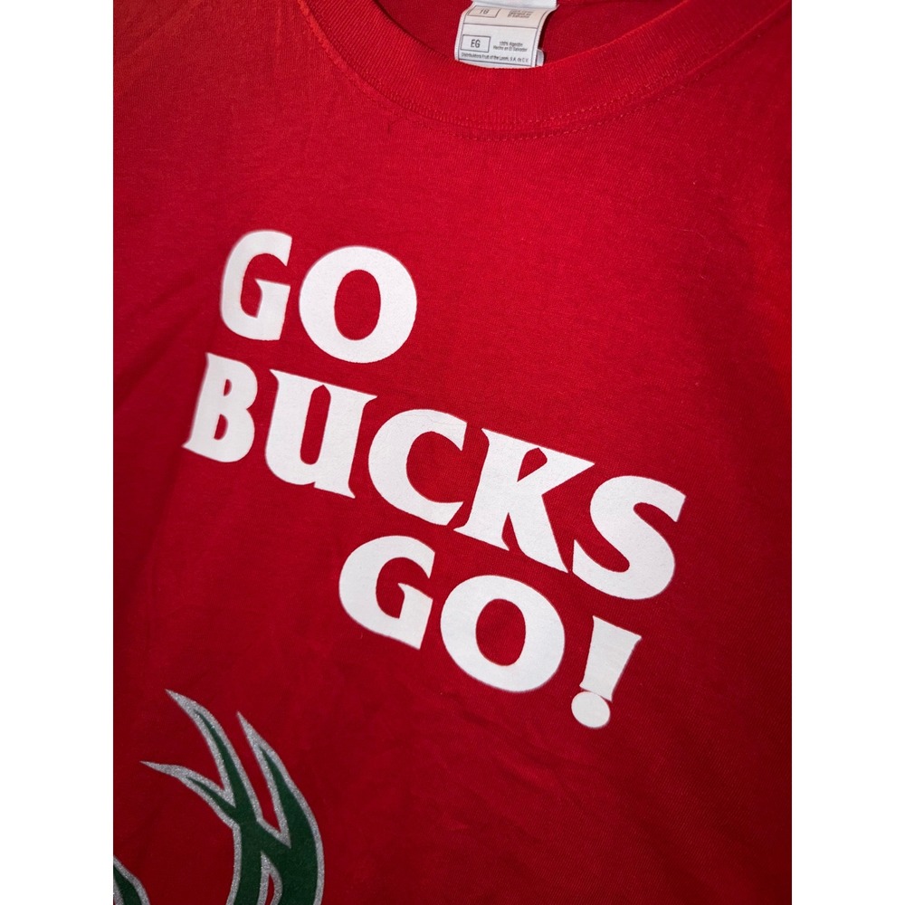 Red‎ Milwaukee Bucks Go Bucks Go Graphic T Shirt XL Fruit of the Loom - Picture 2 of 6